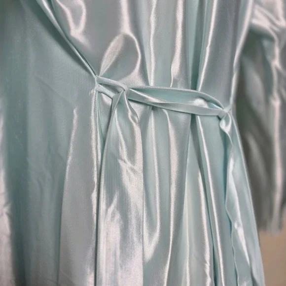 Lorraine 1970s Vintage Baby Blue Satin Lace Nightgown Robe Set Medium